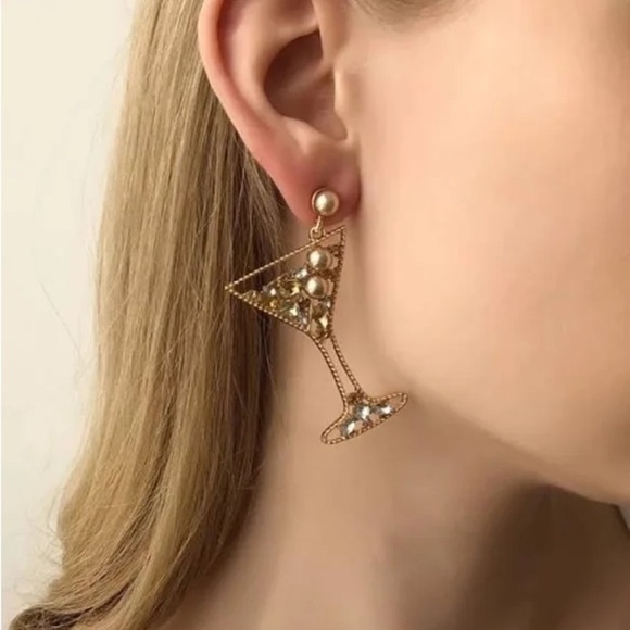 Pearly Cosmopolitan Earrings - Picture 6 of 6